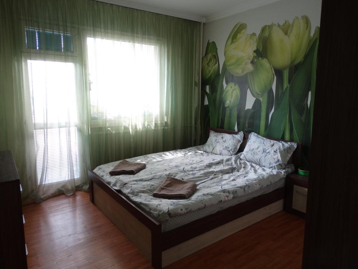 2 Bedrooms With Private Bath And Balcony Near The Airport Sofia Extérieur photo
